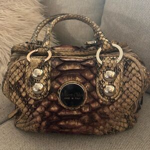 Albert Chloe Vero Pitone purse.
